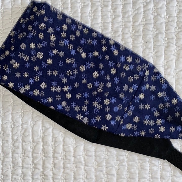 BEAU TIES LTD OF VERMONT Cummerbund in Navy Snowflake - Picture 2 of 4